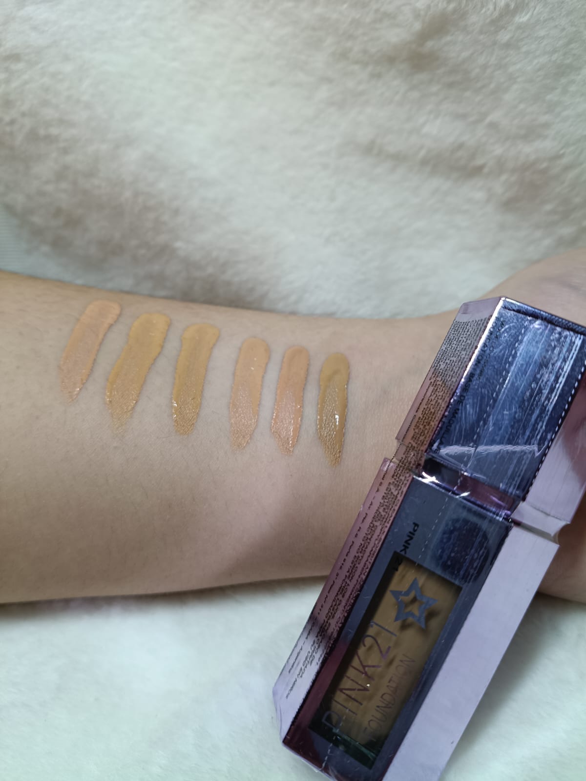 Base de maquillaje PINK 21 FOUNDATION Star acabado mate - Imagen 2