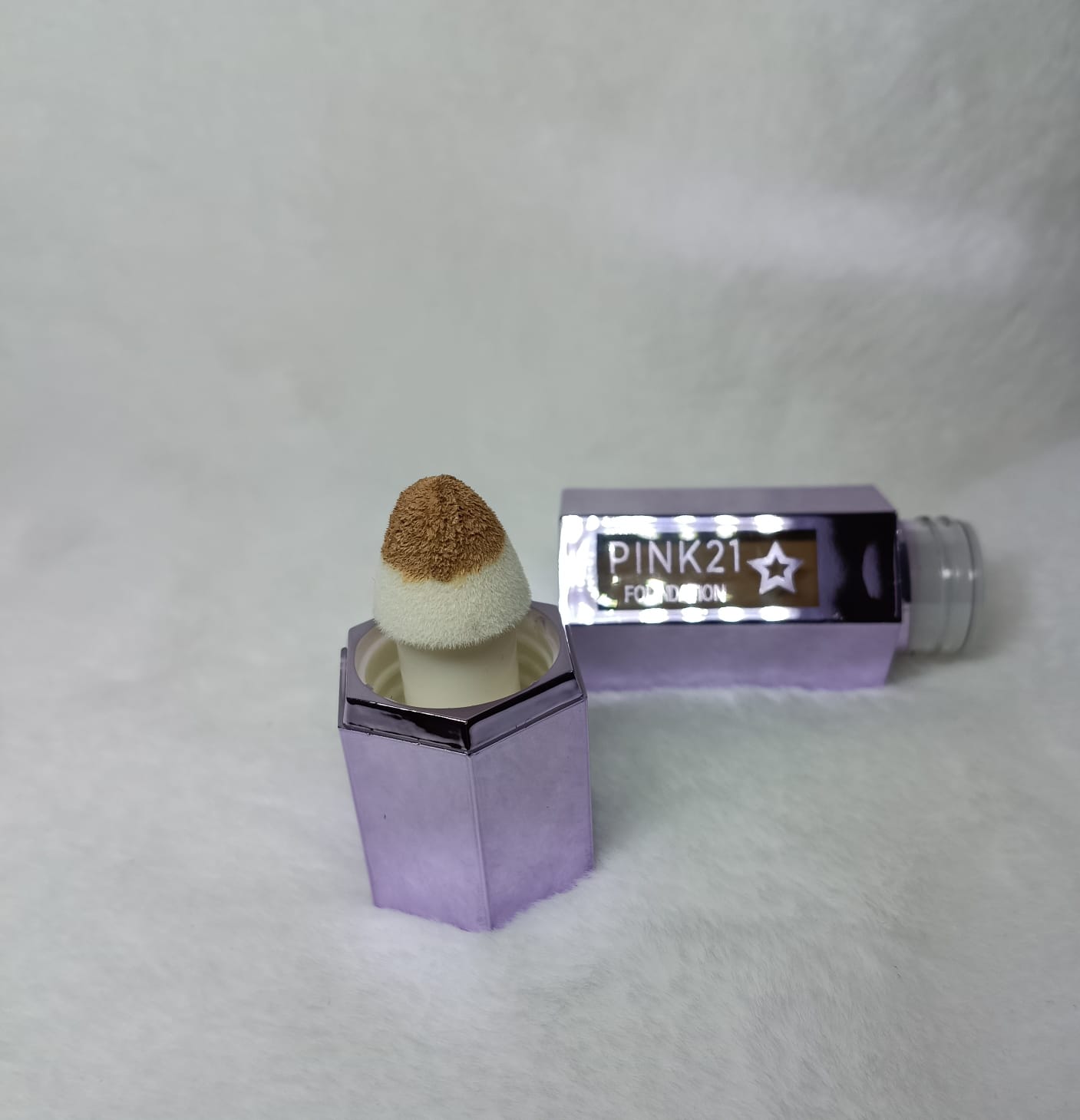 Base de maquillaje PINK 21 FOUNDATION Star acabado mate - Imagen 3
