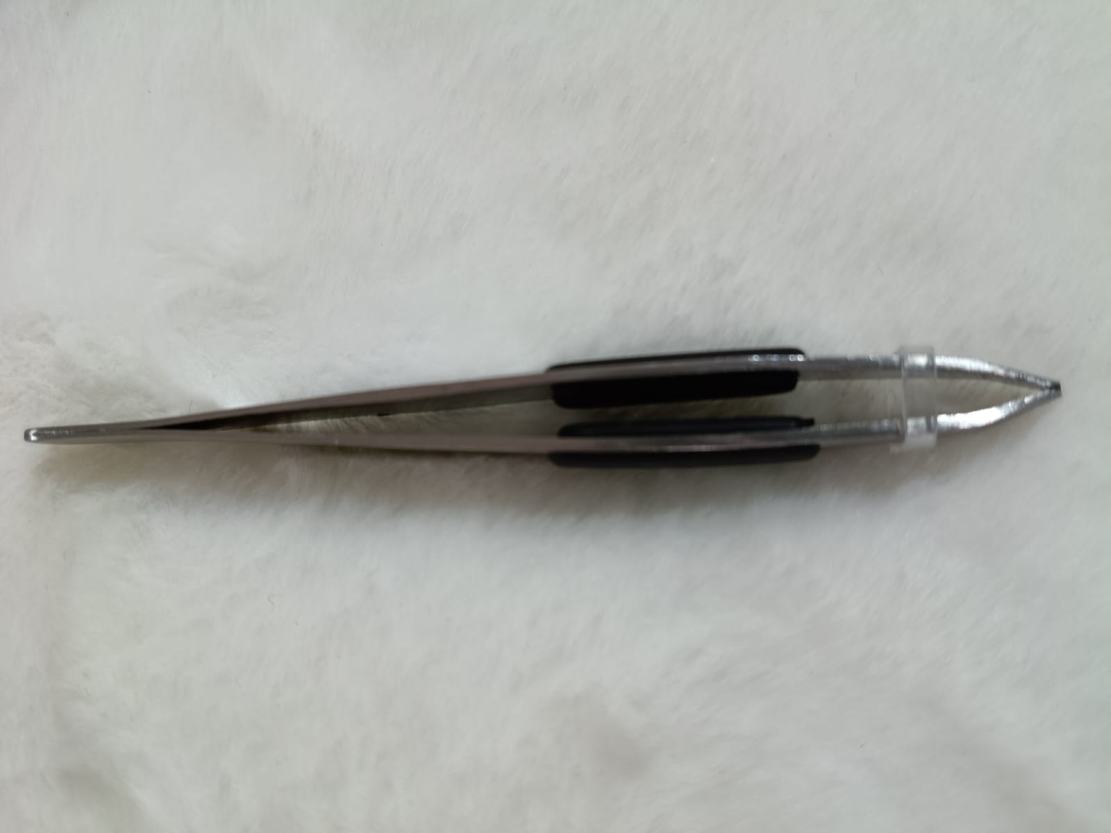 Pinza para depilar Cejas MELY, acero inox - Imagen 3