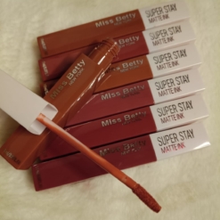 Gloss Miss Betty, Super Stay