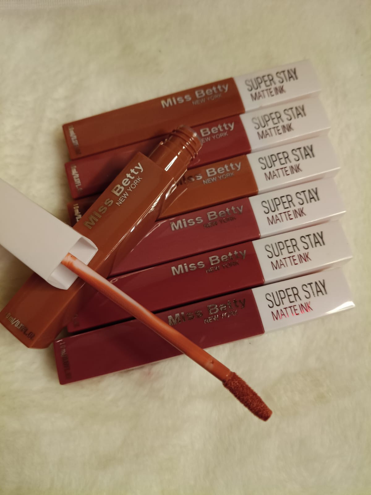 Gloss Miss Betty, Super Stay